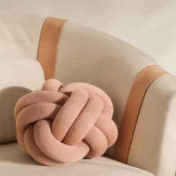 Coussin Knot