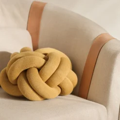 Coussin Knot