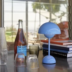 Lampe à poser Flowerpot VP9 Sans fil - Bleu swim