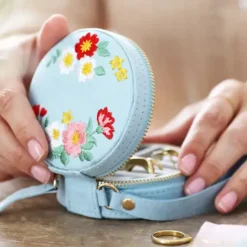 Mini boite à Bijoux rond en velours à fleurs brodées
