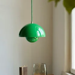 Suspension Flowerpot VP1 - Signal Green